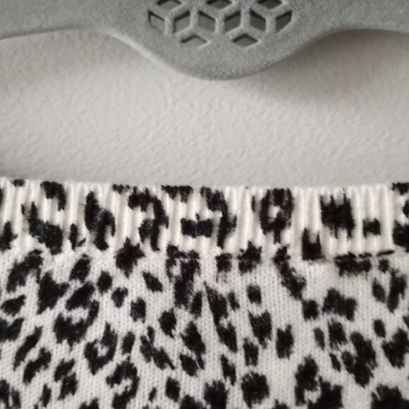 'JOSEPHINE CHAUS' XXL Animal design Vee neck Sweater EUC - Picture 7 of 11